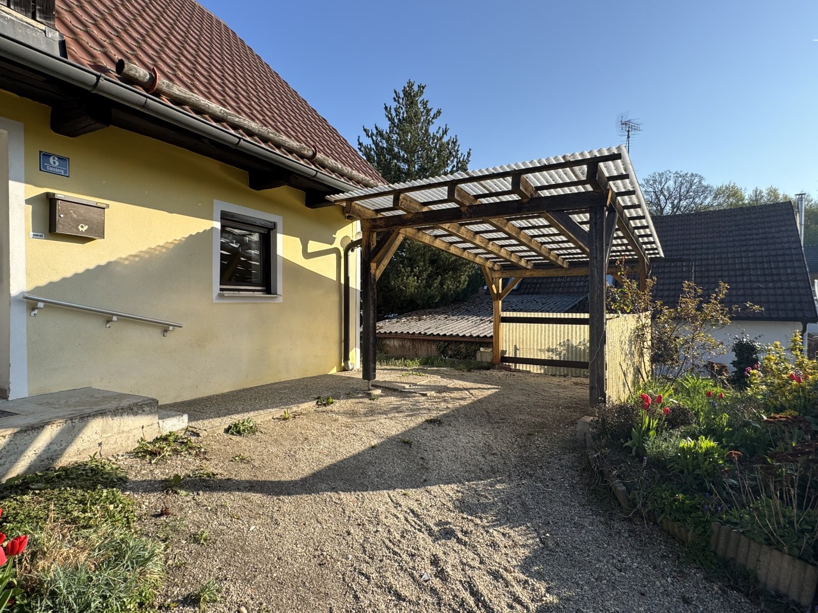 Provisionsfrei! Gemütliches Zuhause in zentraler Lage von Pfeffenhausen!