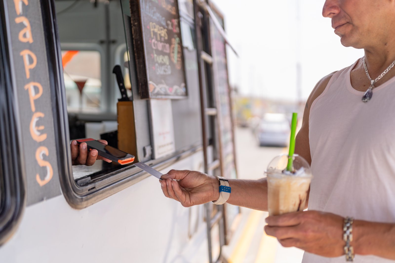 Foodtruck-Stellplatz in Landshut nahe Hauptbahnhof – täglich mietbar, hohe Frequenz