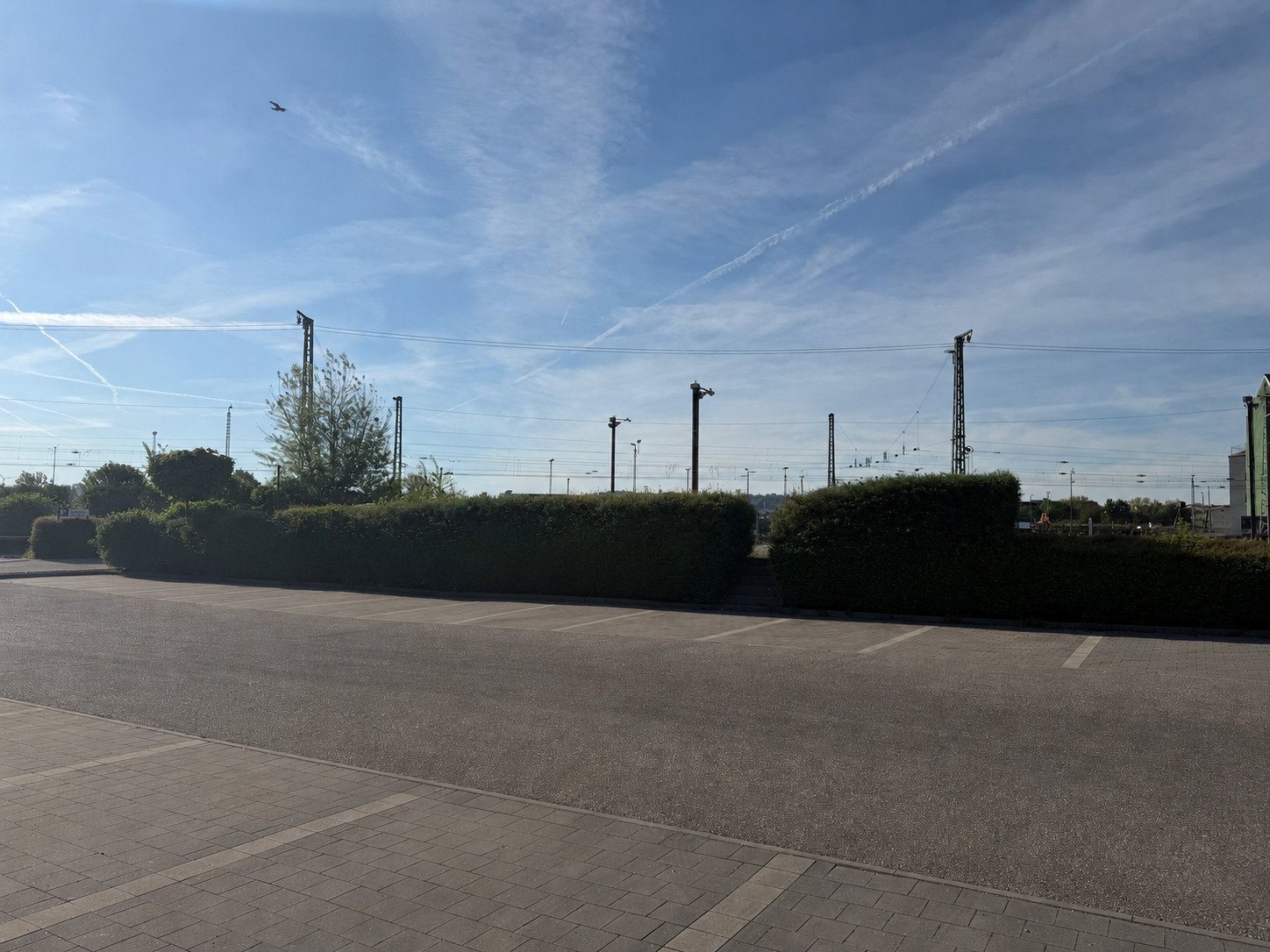 Laden, Parken, Weiterfahren – Topfläche für E-Mobilität in Bahnhofsnähe Landshut